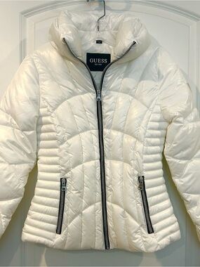 NEW XS GUESS Women’s Quilted Midweight Puffer Jacket Zip Winter Coat White NWT